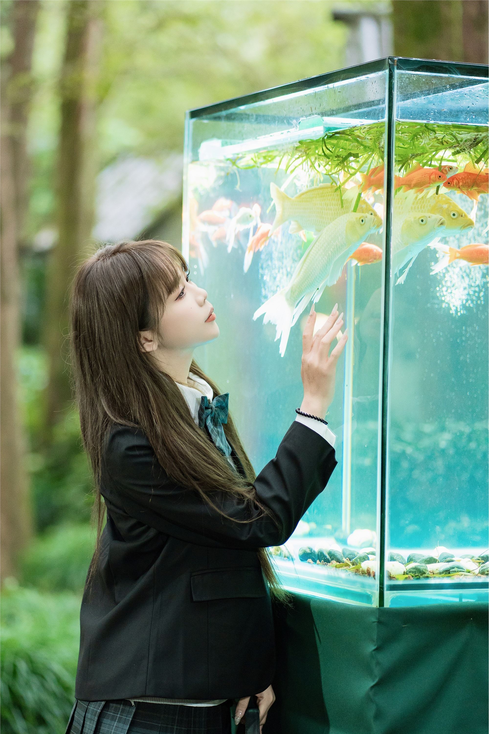 YITUYU艺图语 2025.01.05 深色jk 泡芙小方